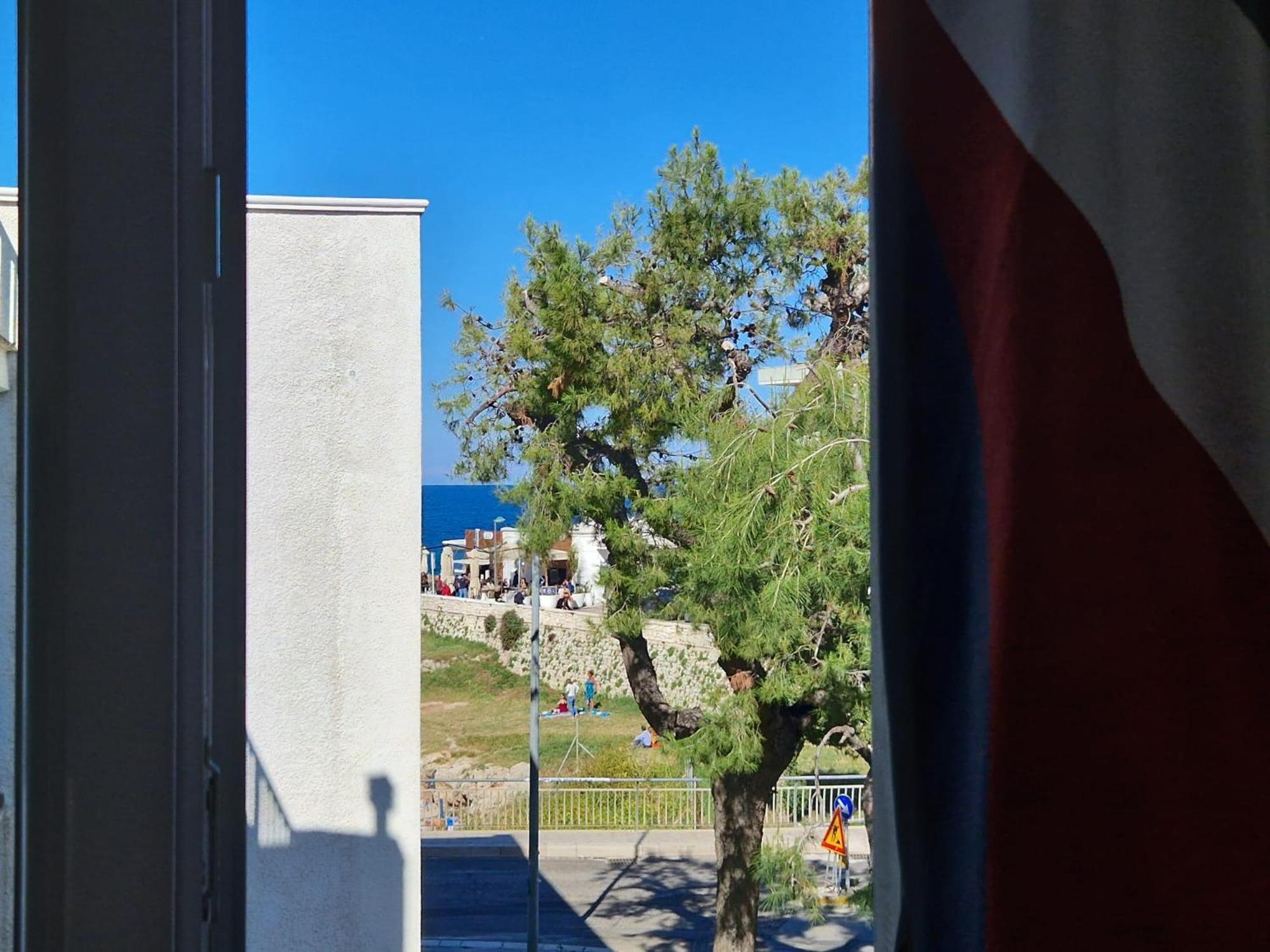 Apartamento Domus Divina & Domus Elegans Fronte Mare Monopoli Habitación foto